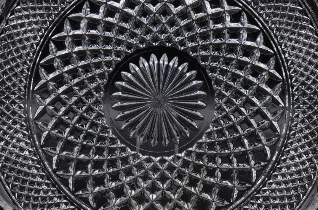 Anchor Hocking Wexford Torte Diamond Cut Clear Glass Cake/Sandwich/Plate/Tray Serving Platter w/Sunburst Pattern and Cupped Scalloped Edge - Timeless Treasures Emporium1