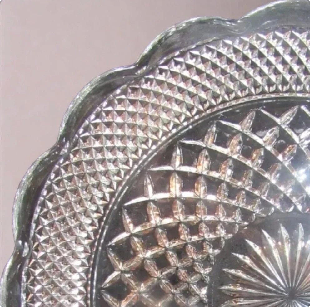 Anchor Hocking Wexford Torte Diamond Cut Clear Glass Cake/Sandwich/Plate/Tray Serving Platter w/Sunburst Pattern and Cupped Scalloped Edge - Timeless Treasures Emporium1