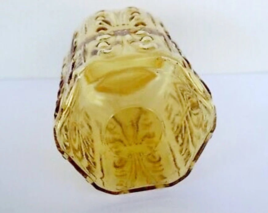 Beautiful L.E. Smith Atterbury Amber Depression Scroll Glass Retro Kitchen Canister Canister - Timeless Treasures Emporium1
