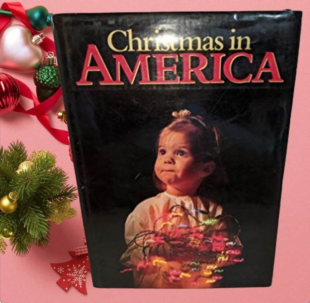 Christmas in America Images of the Holiday Season Coffee Table Book (Hardcover) ~ 208 Pages - Timeless Treasures Emporium1