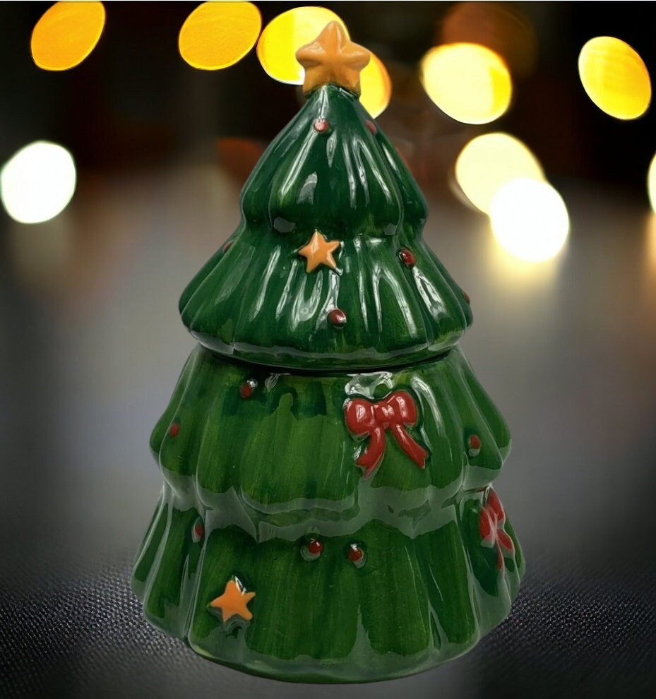 Collectible Green Christmas Tree Themed Ceramic Cookie Jar ~ 11.5" - Timeless Treasures Emporium1