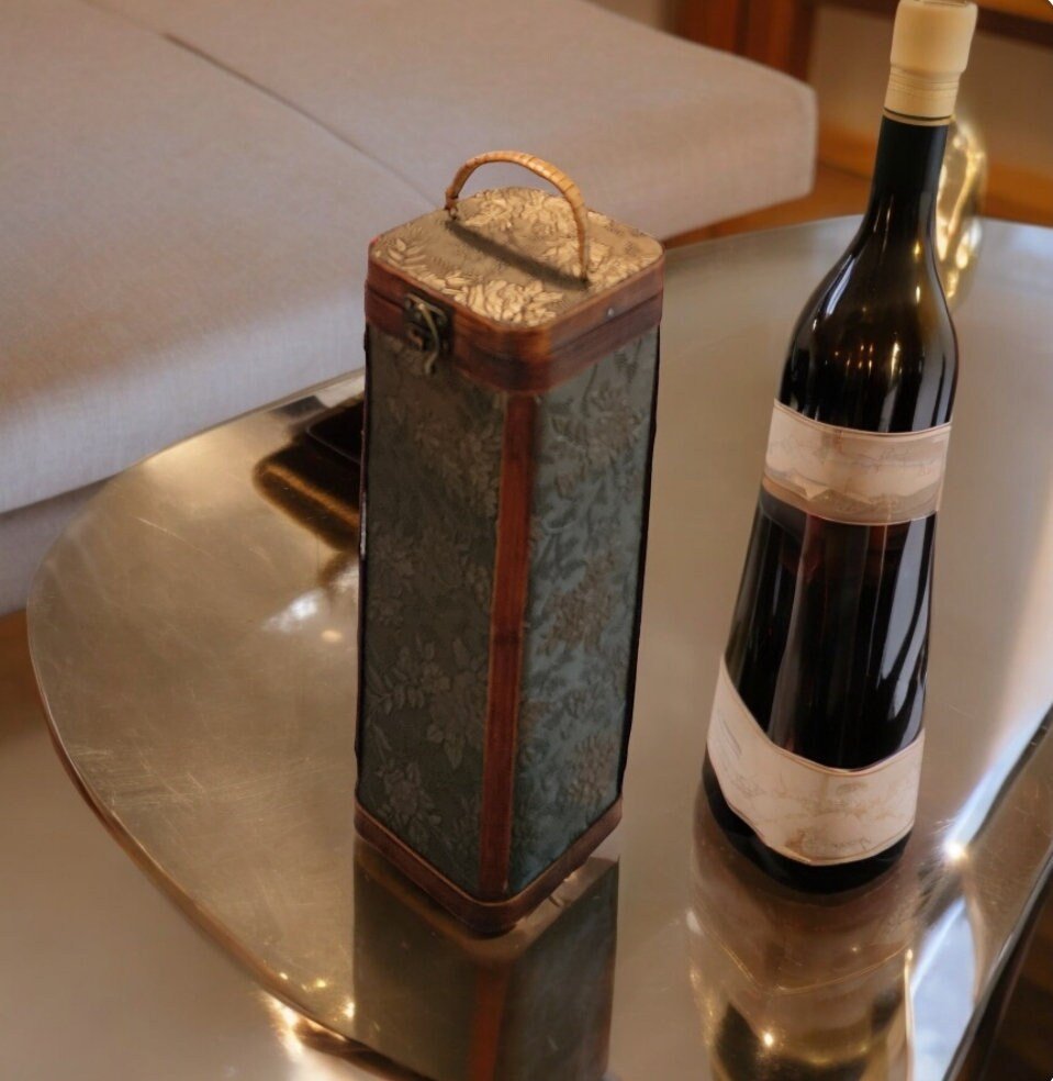 Decorative Faux Distressed Old World Wicker/Rattan Treasure Chest Single Wine Box ~ 14" - Timeless Treasures Emporium1