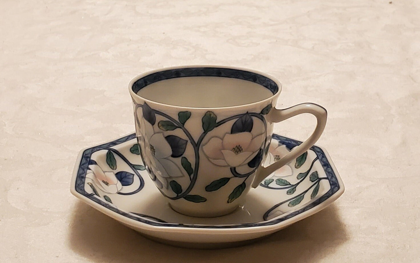 Porcelain Cup & Saucer Set of Four (4) by Maebata: RARE