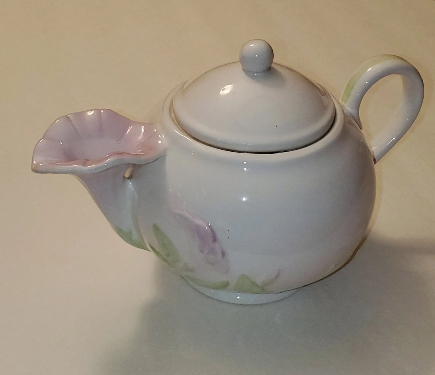 Vintage Embossed Ceramic Teleflora Gift Lidded Floral Teapot White with Pink Morning Glory Flower Spout