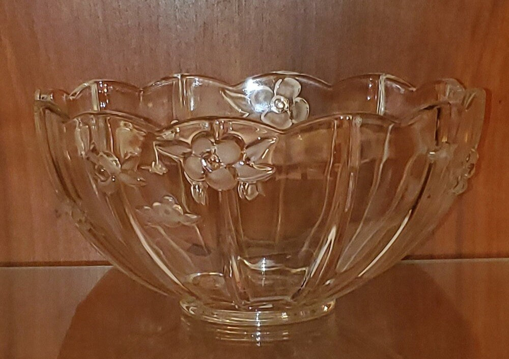 Mikasa Carmen 8.75"D x 4.25"H Crystal Centerpiece Bowl - Timeless Treasures Emporium1