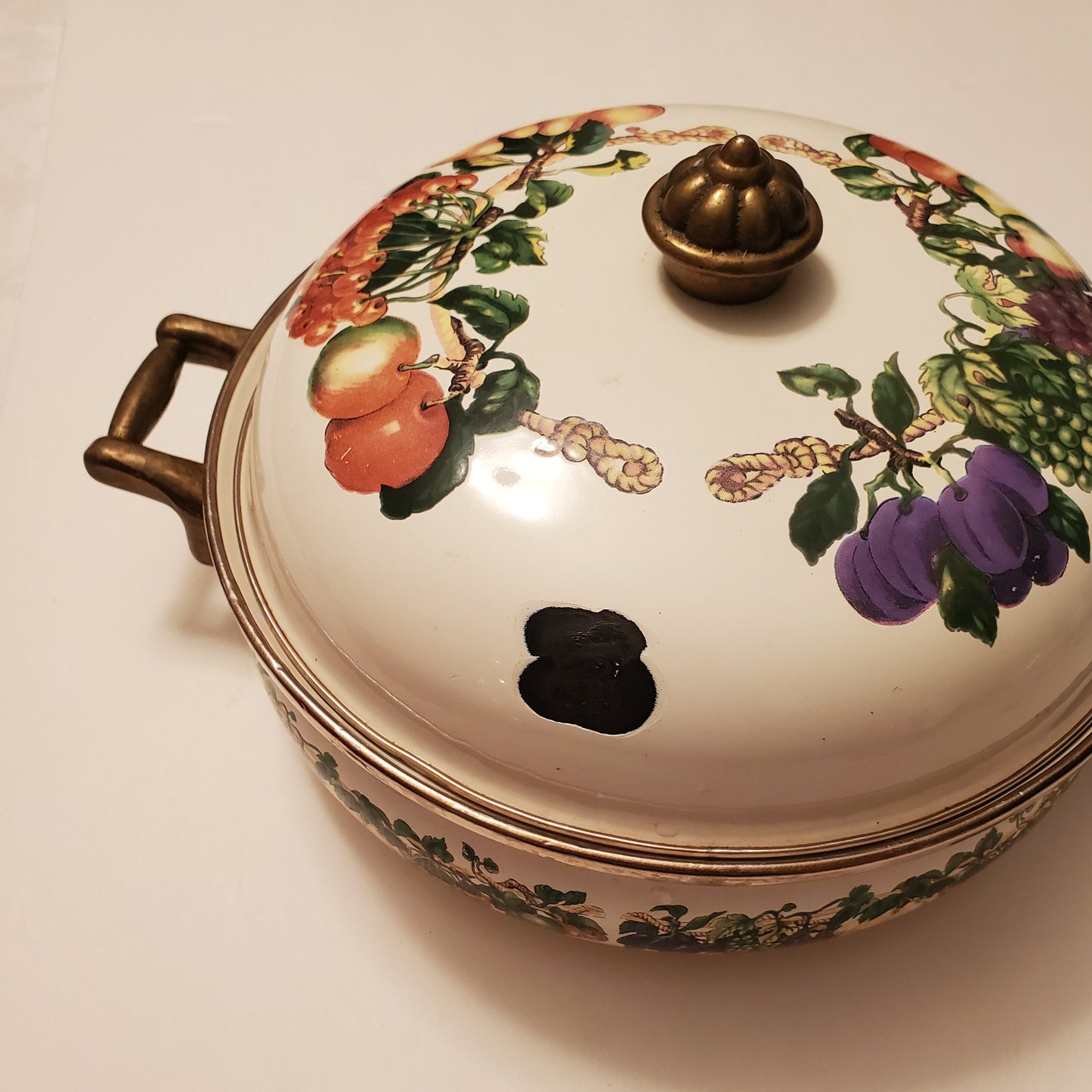 Hand-Painted Kensington Garden Fruit Print Casserole Dish 9 3/4" by TableTop Limited - Timeless Treasures Emporium1