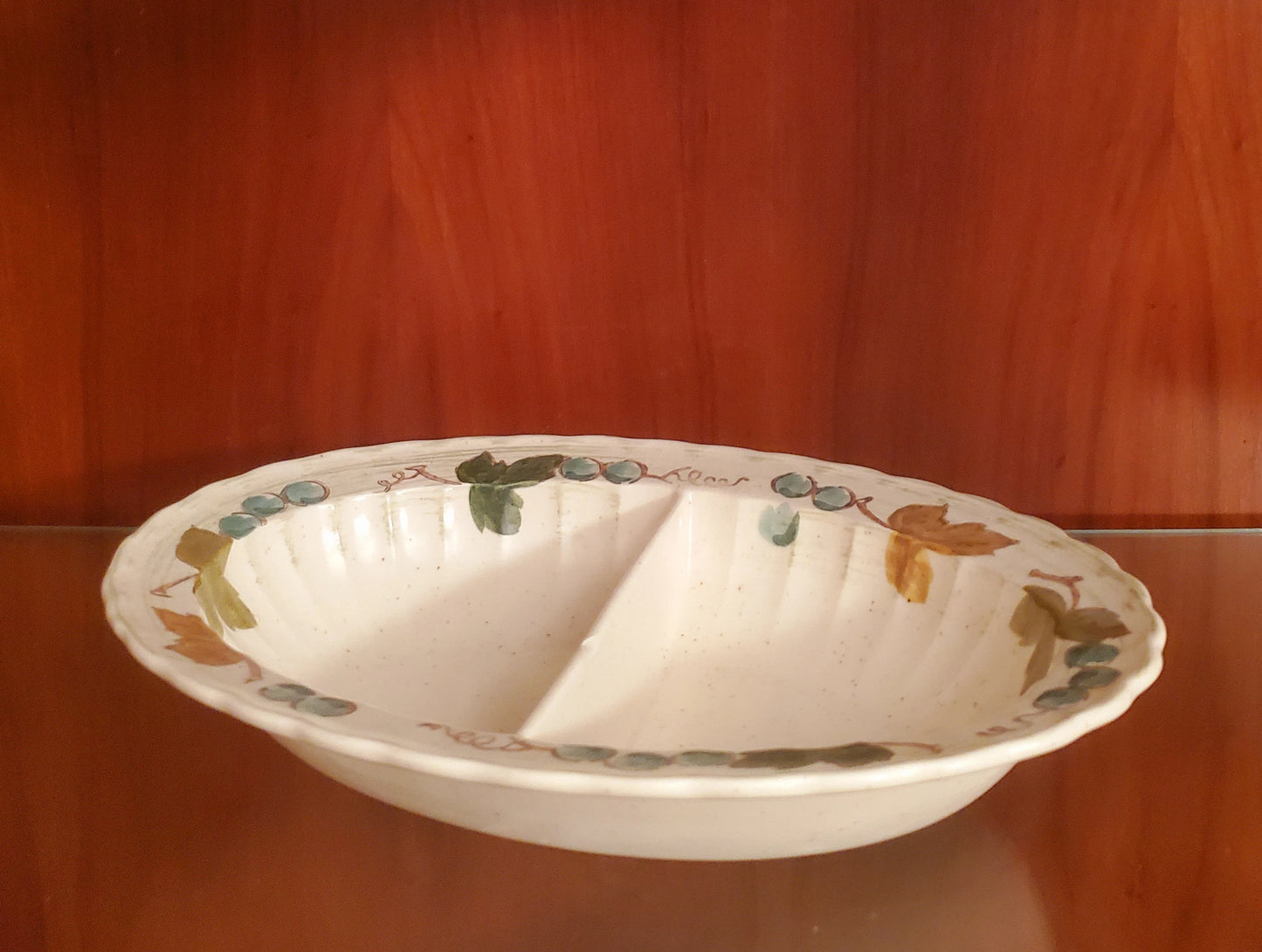 Vernonware Metlox Vineyard 11" Oval Divided Fruit/Vegetable Bowl
