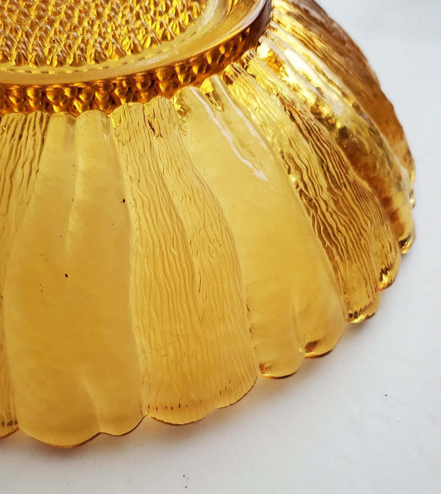 Vintage Anchor Hocking Serving SUNFLOWER Design Serving BOWL 10"