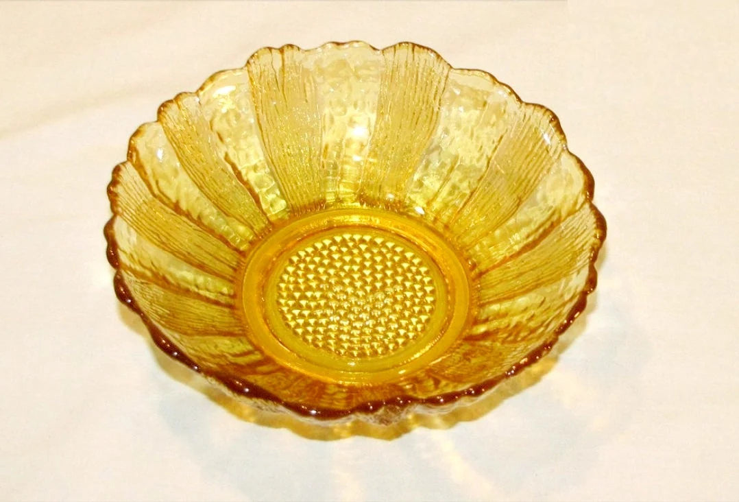 Vintage Anchor Hocking Serving SUNFLOWER Design Serving BOWL 10"