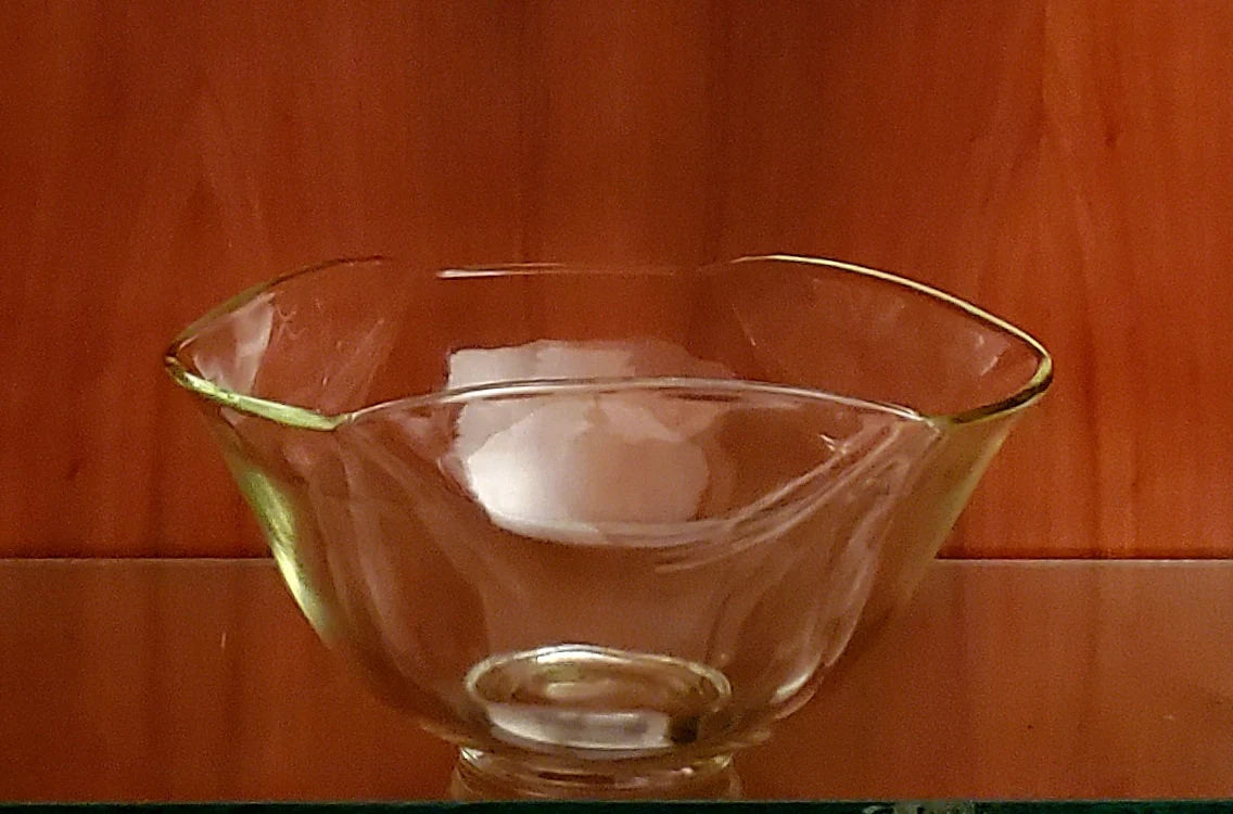 Vintage Clear Glass Scalloped/Flared Triangular Shaped Anchor Hocking Wavy Rim Serving Bowl ~ 10 1/4"