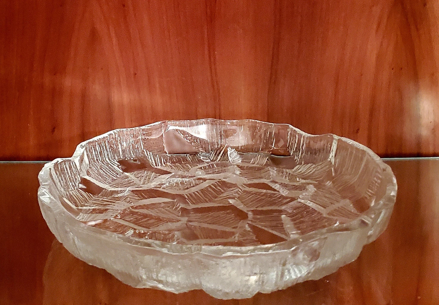 Vintage 70’s Hoya Crystal Japan Textured Decorative 11” Frosted Cracked Ice Glass Cake Server/Platter