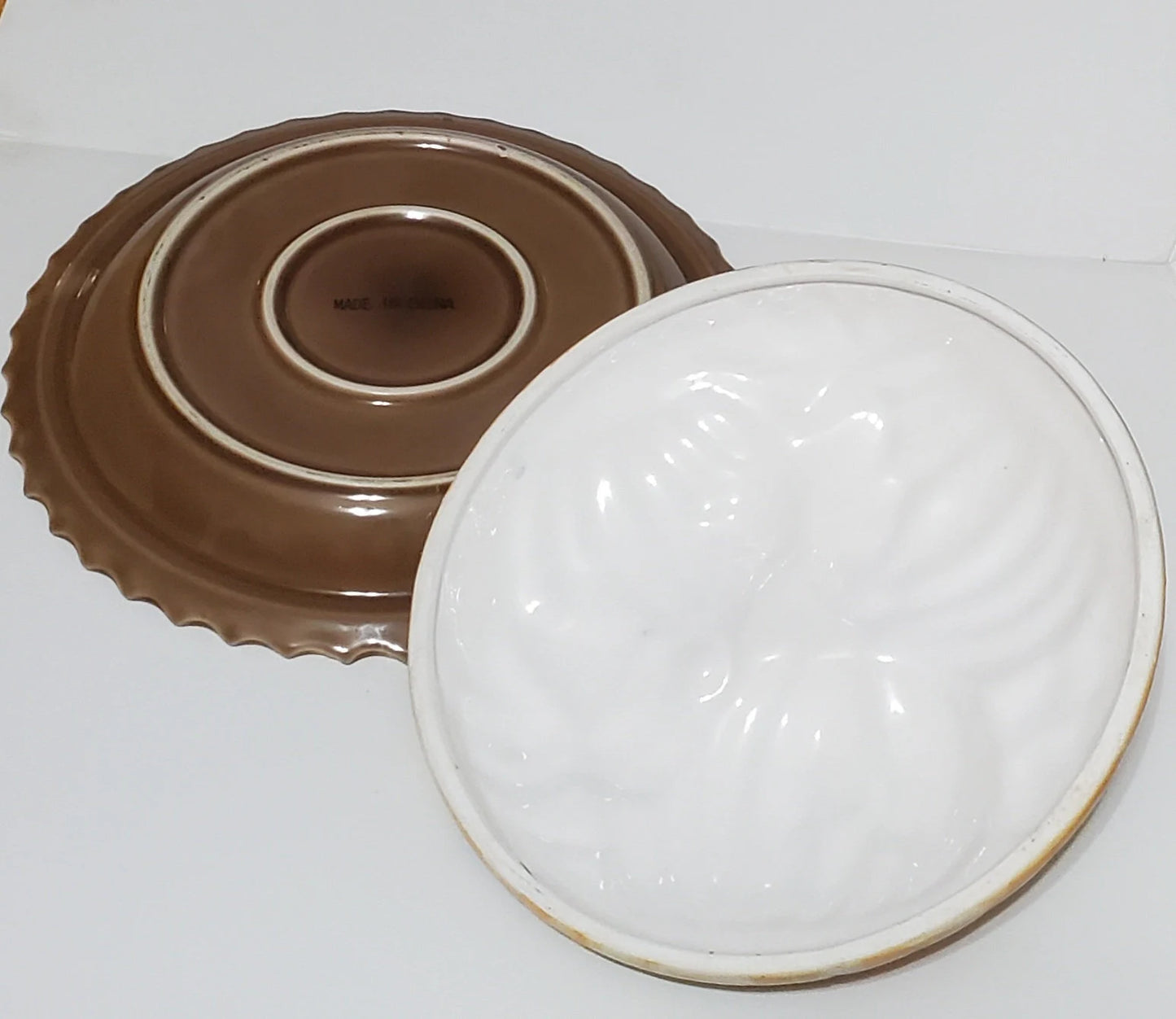 Vintage Ceramic Covered Chadwick Pumpkin Pie Plate/Keeper Serving Dish With Lid - Timeless Treasures Emporium1