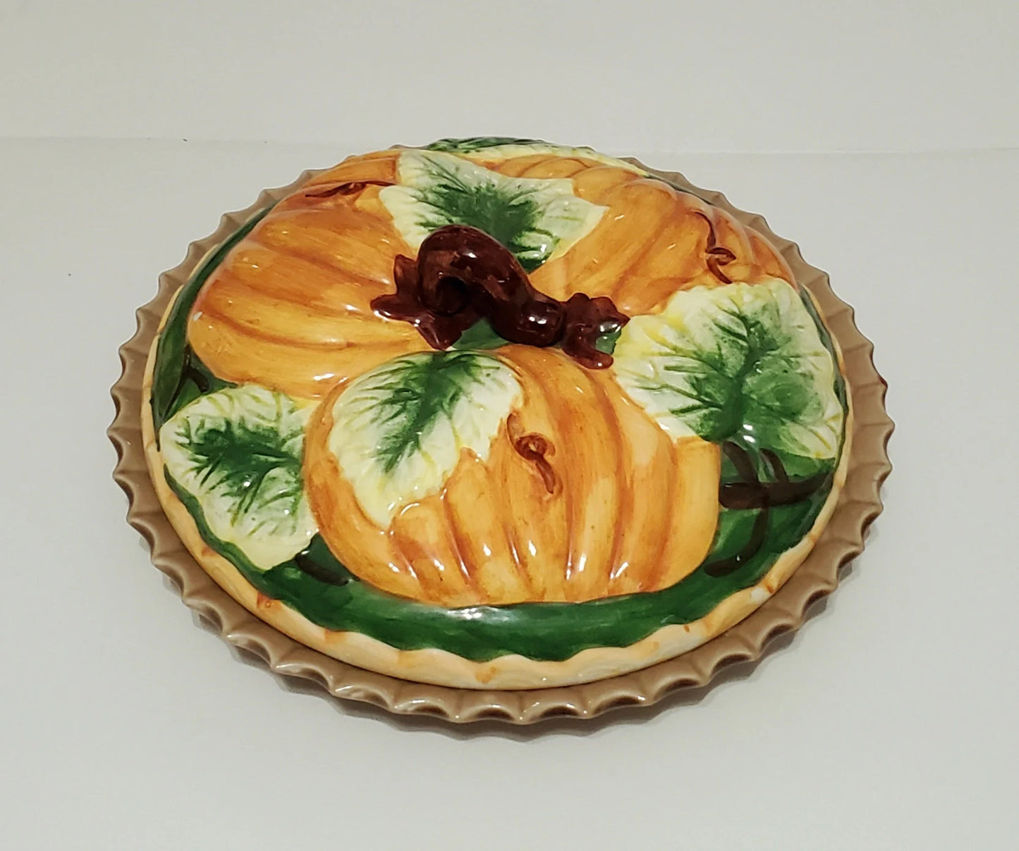 Vintage Ceramic Covered Chadwick Pumpkin Pie Plate/Keeper Serving Dish With Lid - Timeless Treasures Emporium1