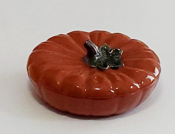 Vintage JCPenny Home Ceramic Pumpkin 10" Plate/Keeper Serving Baking Pan/Dish with Lid/Cover - Timeless Treasures Emporium1