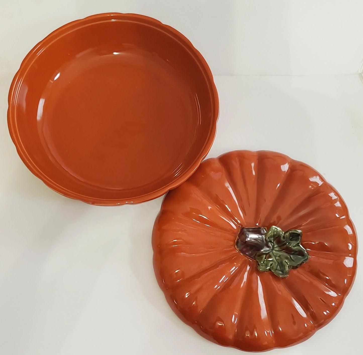 Vintage JCPenny Home Ceramic Pumpkin 10" Plate/Keeper Serving Baking Pan/Dish with Lid/Cover - Timeless Treasures Emporium1