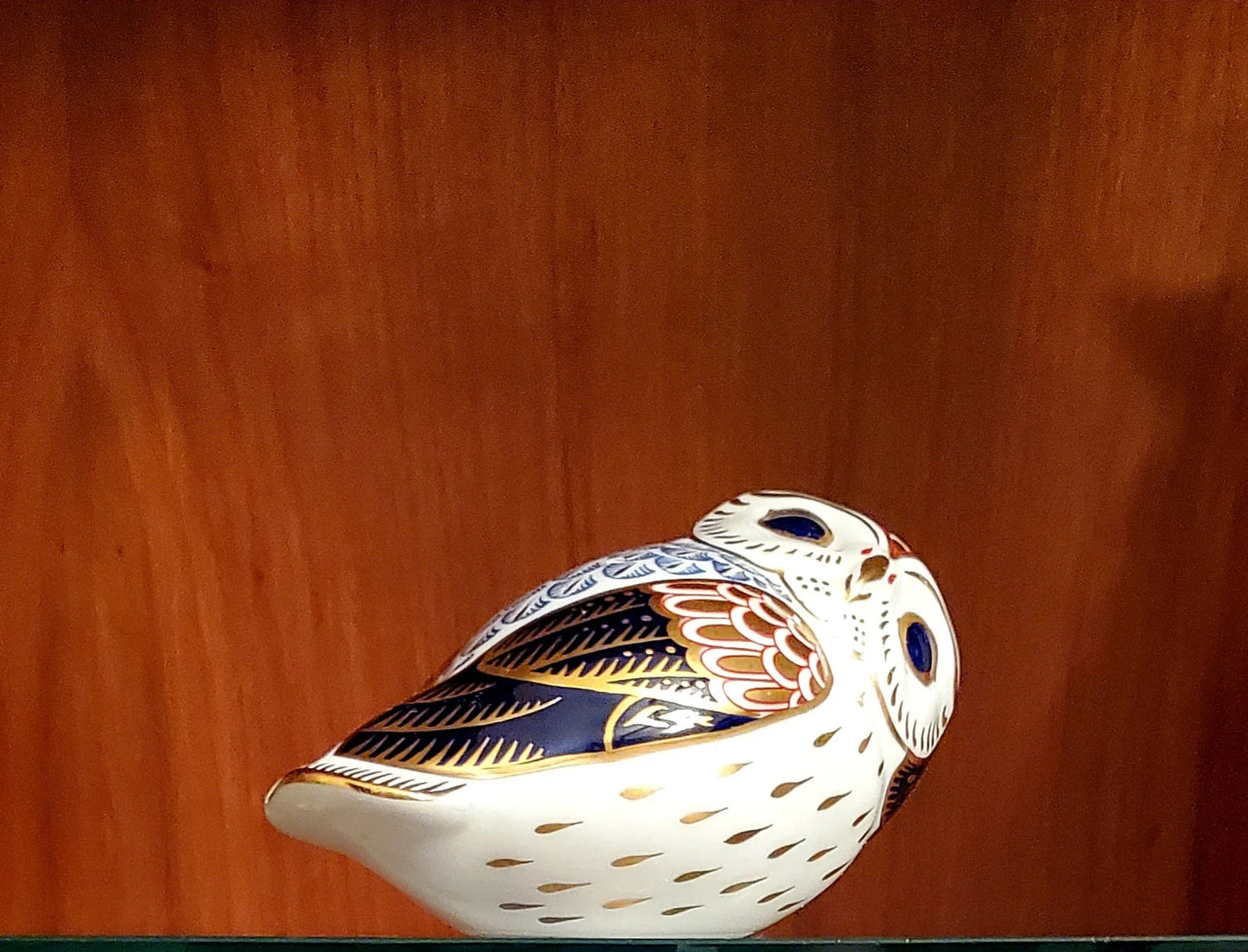 Exquisite Royal Crown Derby Imari Reclining Owl Paperweight / Figurine with Gold Seal Stopper - Timeless Treasures Emporium1