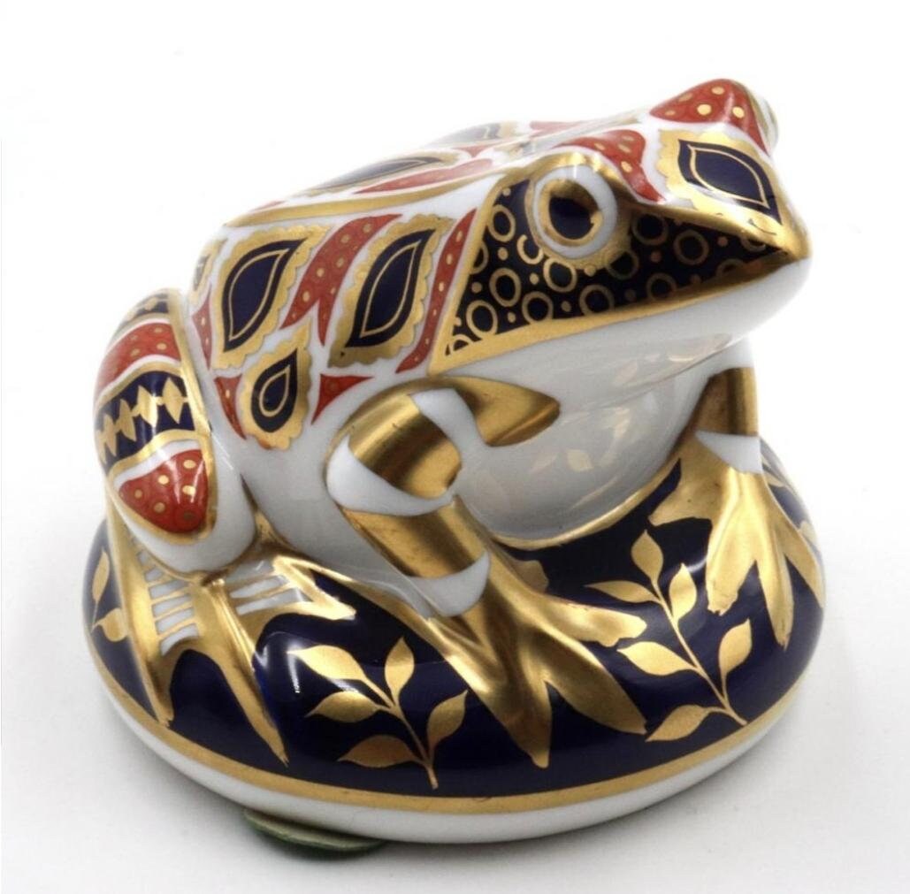 Exquisite Royal Crown Derby Frog Paperweight / Figurine - Timeless Treasures Emporium1