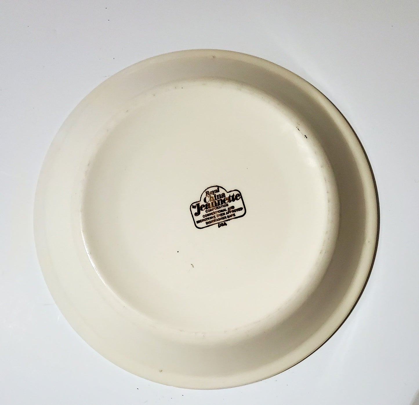 Vintage Royal China Jeannette Deep Dish Apple Pie Plate - Timeless Treasures Emporium1