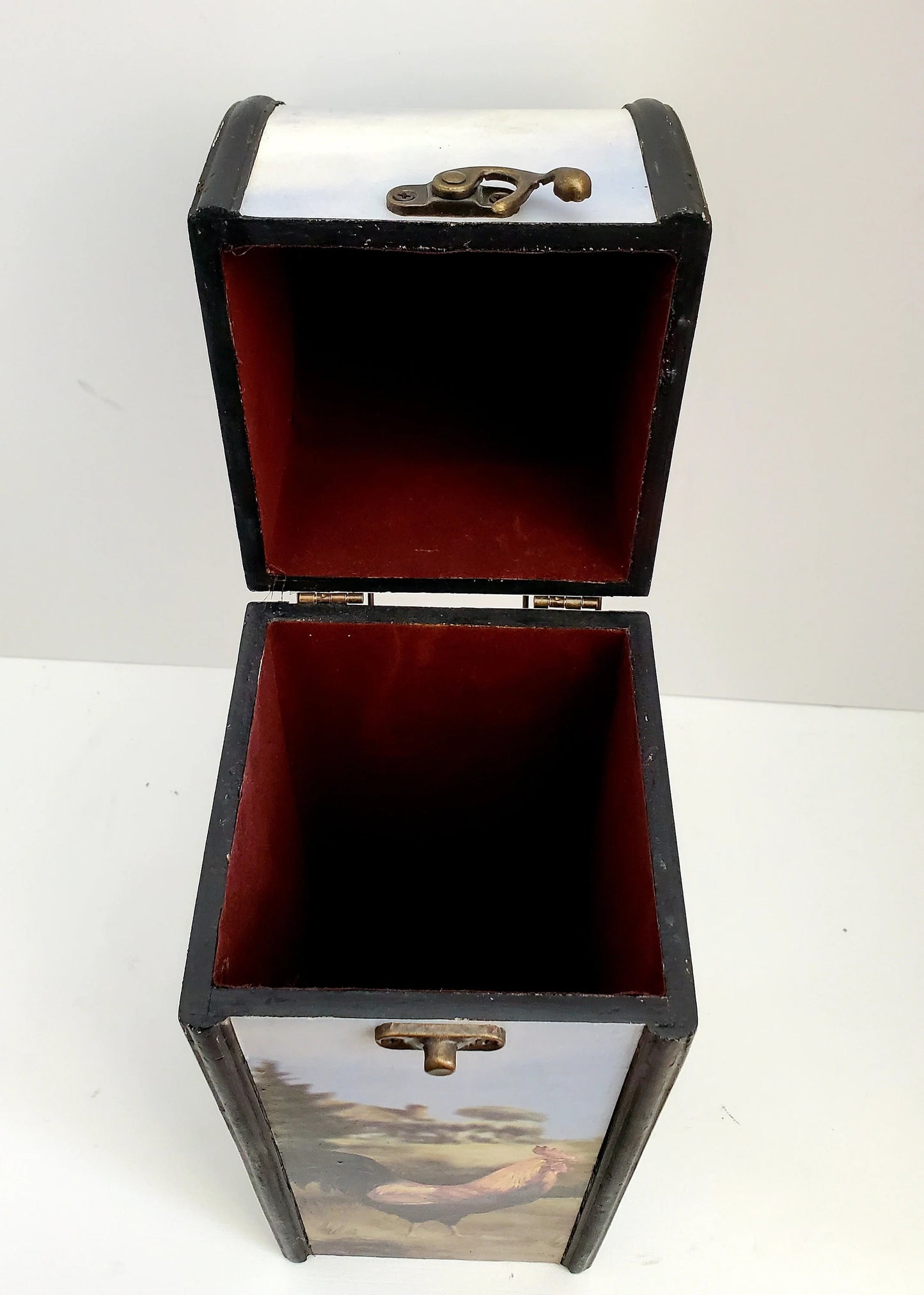 Decorative Distressed/Rustic Wooden Rooster Treasure Chest Wine Box - Timeless Treasures Emporium1