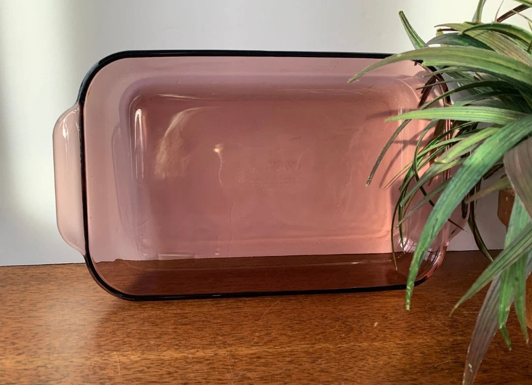 Pyrex Cranberry Glass 233-R Rectangular CASSEROLE/BAKING Dish (Lasagna / Cake Pan); Cranberry, 3Qt, 13"x9"x2" Made In USA