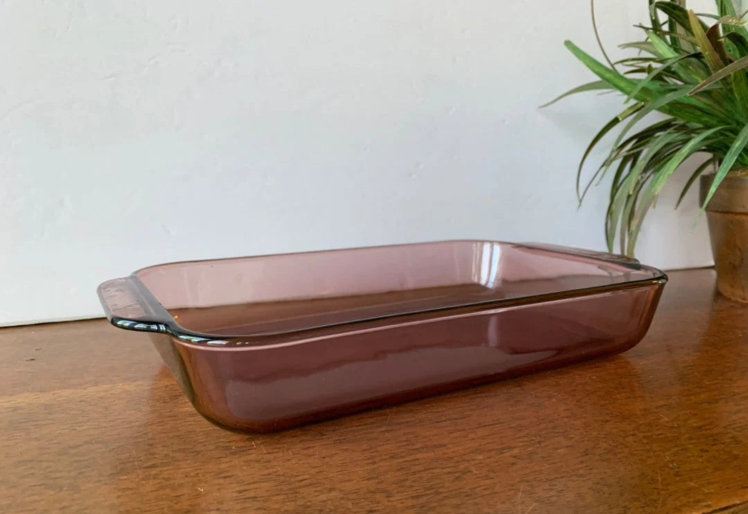 Pyrex Cranberry Glass 233-R Rectangular CASSEROLE/BAKING Dish (Lasagna / Cake Pan); Cranberry, 3Qt, 13"x9"x2" Made In USA