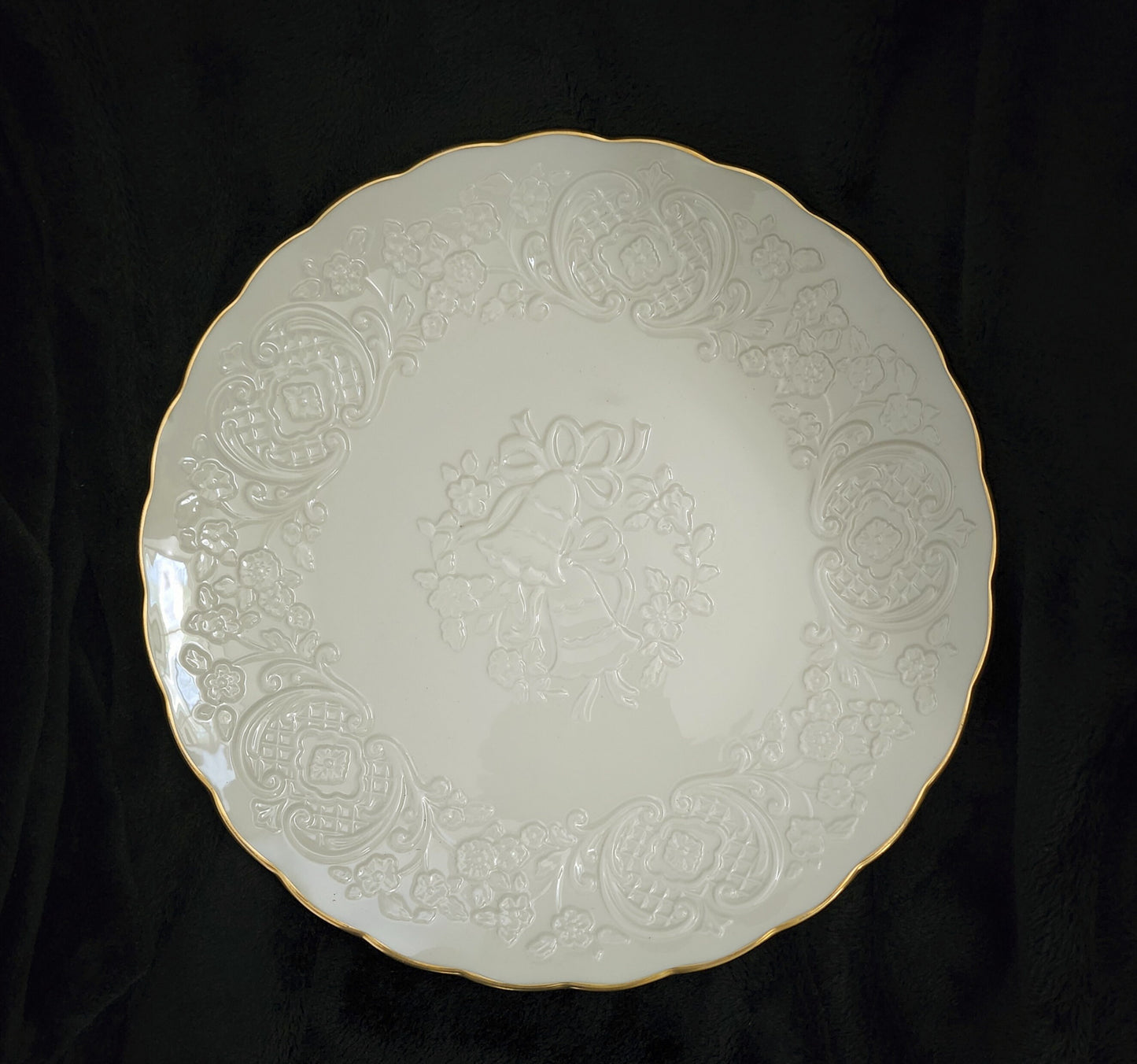 Lenox China Wedding Promises Marriage Embossed Round Cream Plate/Platter 12.5"D w/Gold Trim - Timeless Treasures Emporium1
