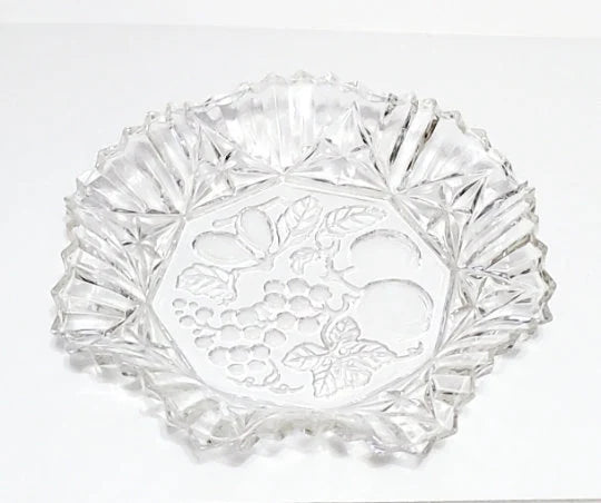Federal Pioneer Pattern Georgian Clear Pressed Depression Glass Bowl Fruit/Grape Embossed Center Crimped Edges Rim Large Soup Bowl ~ 10.5" - Timeless Treasures Emporium1