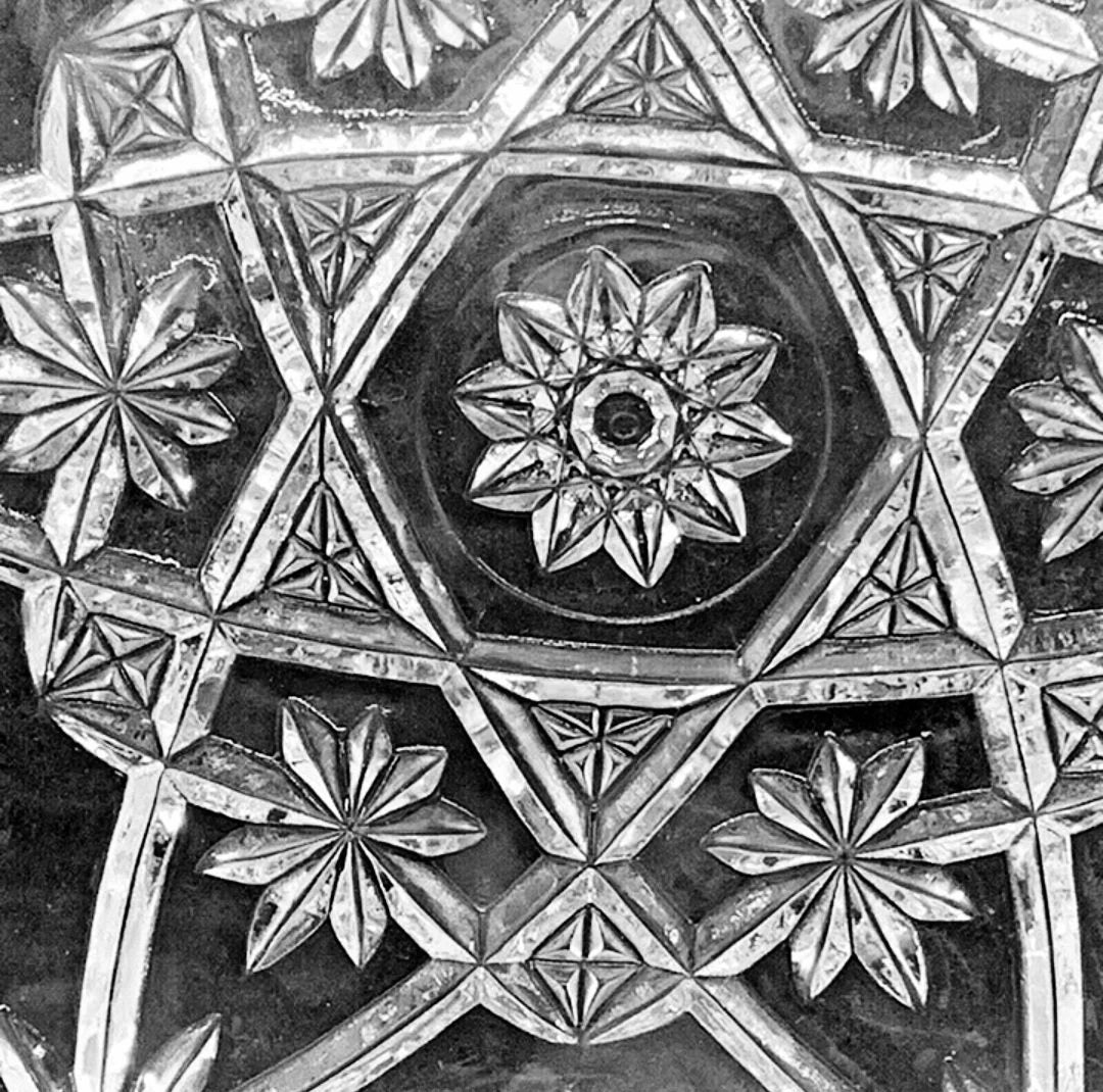Vintage Anchor Hocking Star of David Precut Serving Platter Cake Plate - Clear Cupped Edge, 13.5"D