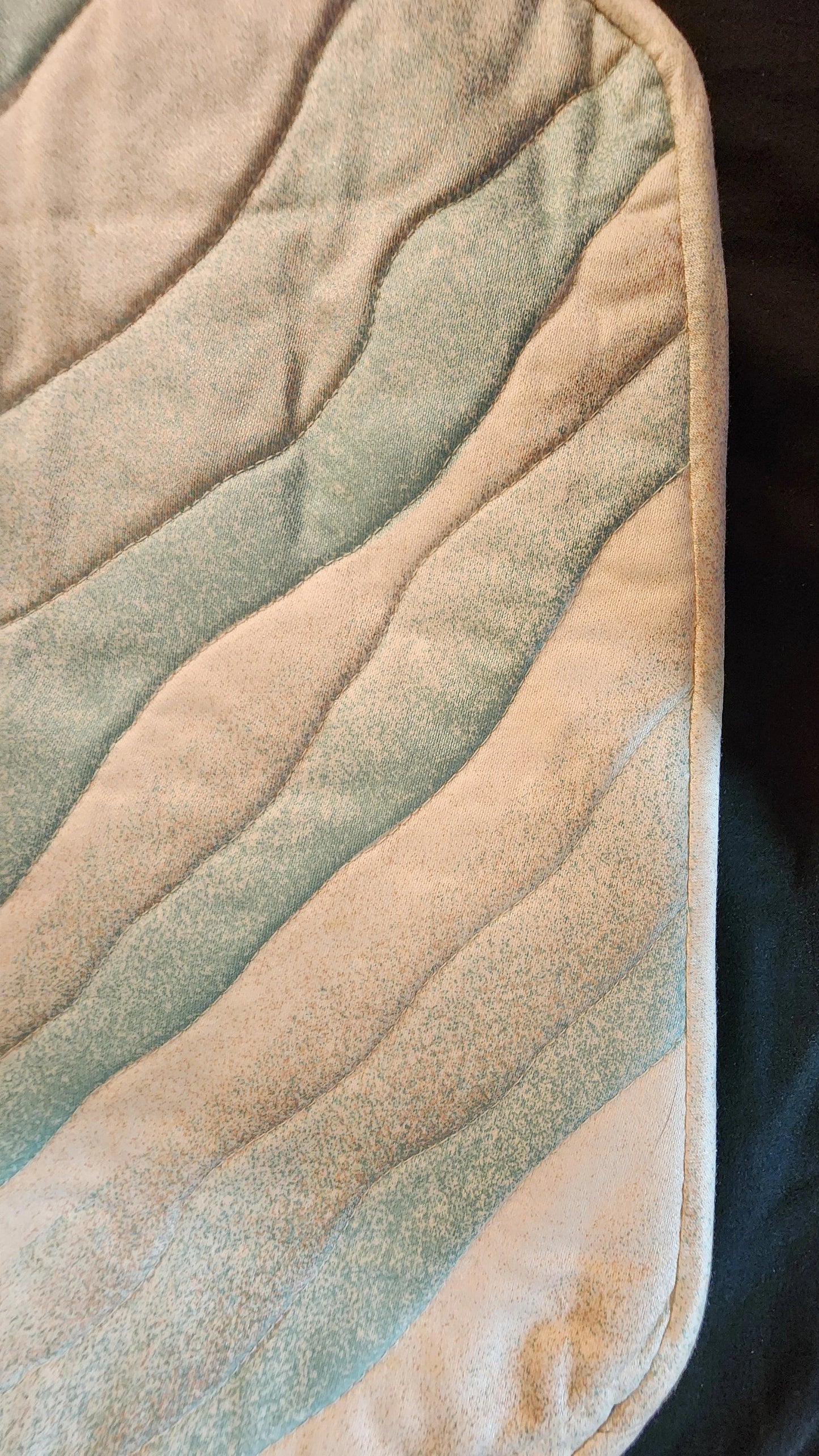 Quilted Handmade Quilted Spray Paint Design Teal Blue Reversible Multicolored Cloth Fabric Dining Table Placemats ~ Set of 4