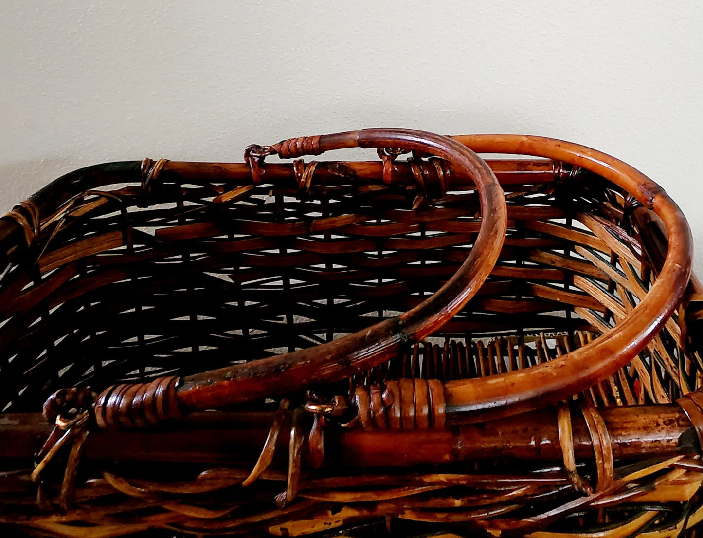 Two-Tone Wicker/Rattan Decorative Storage Stair Basket with Double Handles (Brown) Decor ~ 17