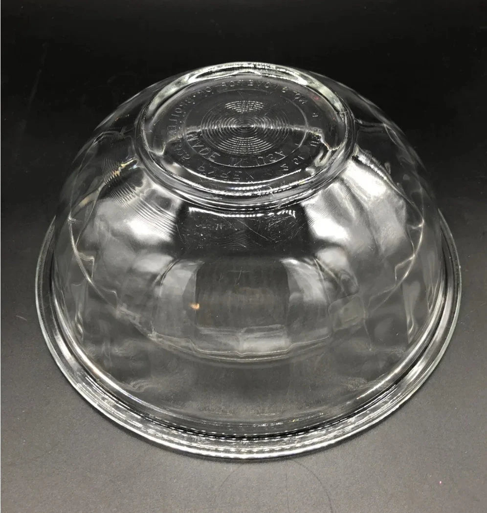 Pyrex Vintage Clear Ribbed / Sculpted Glass Nesting Mixing Bowl - #325 - 2.5 Qt.