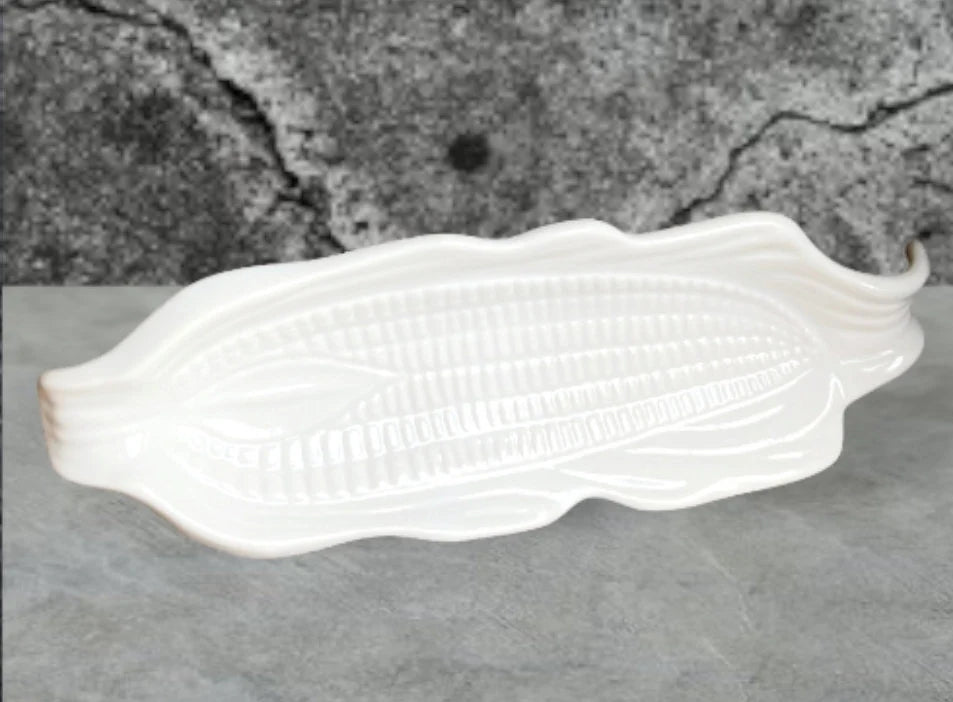 Vintage White Ceramic Corn on the Cob Plates/Dishes/Holders, Set of 4 - Timeless Treasures Emporium1
