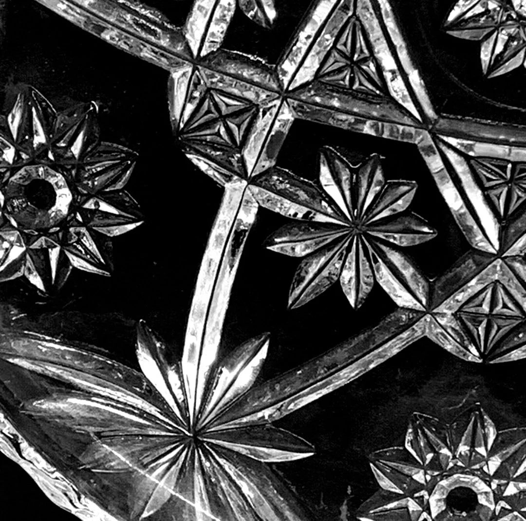 Vintage Anchor Hocking Star of David Precut Serving Platter Cake Plate - Clear Cupped Edge, 13.5"D