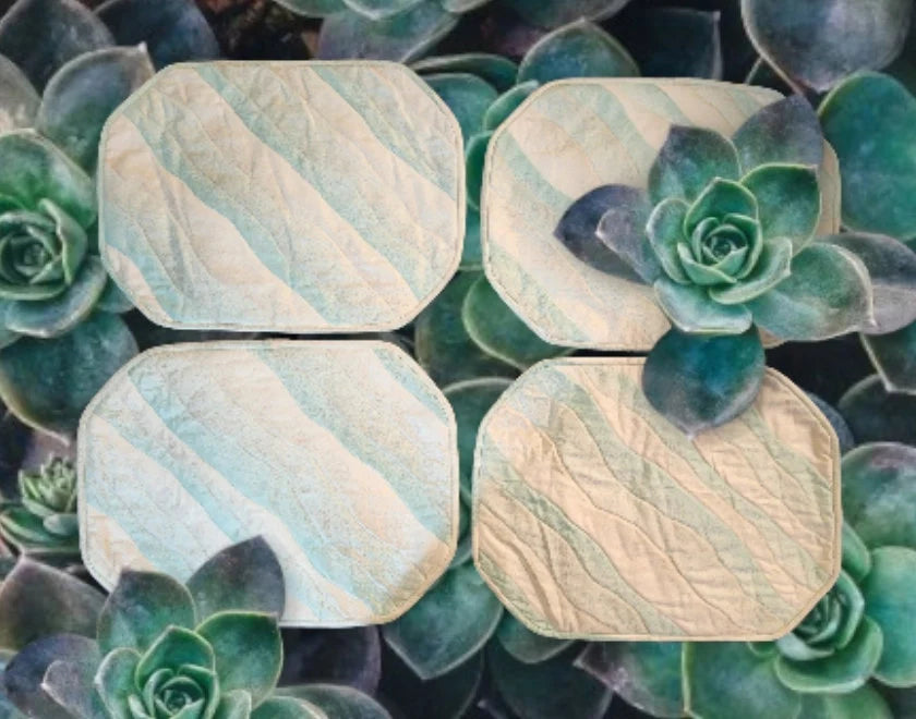 Quilted Handmade Quilted Spray Paint Design Teal Blue Reversible Multicolored Cloth Fabric Dining Table Placemats ~ Set of 4