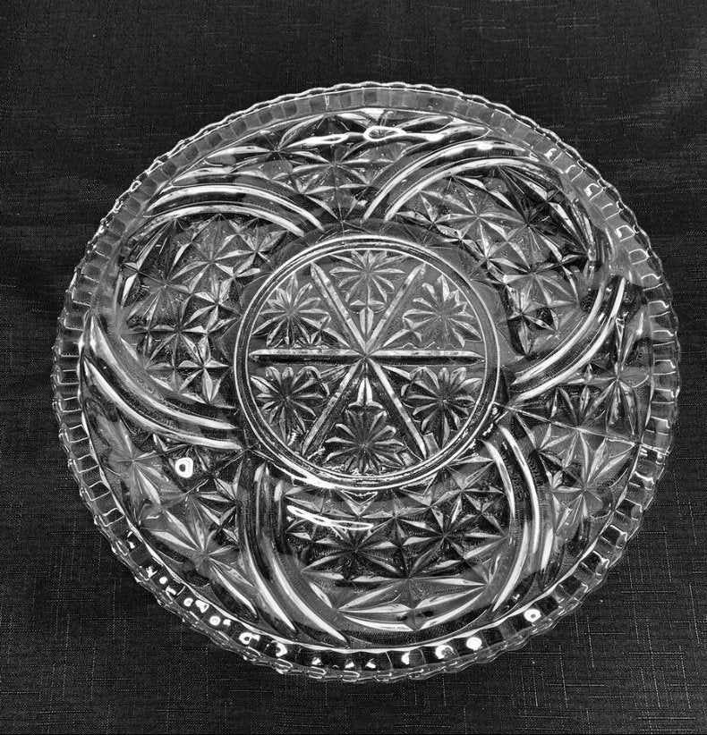 Vintage. Anchor Hocking Early American Pressed Glass Round Stars and Bars Torte Cake Plate Serving Platter 12.5" - Timeless Treasures Emporium1