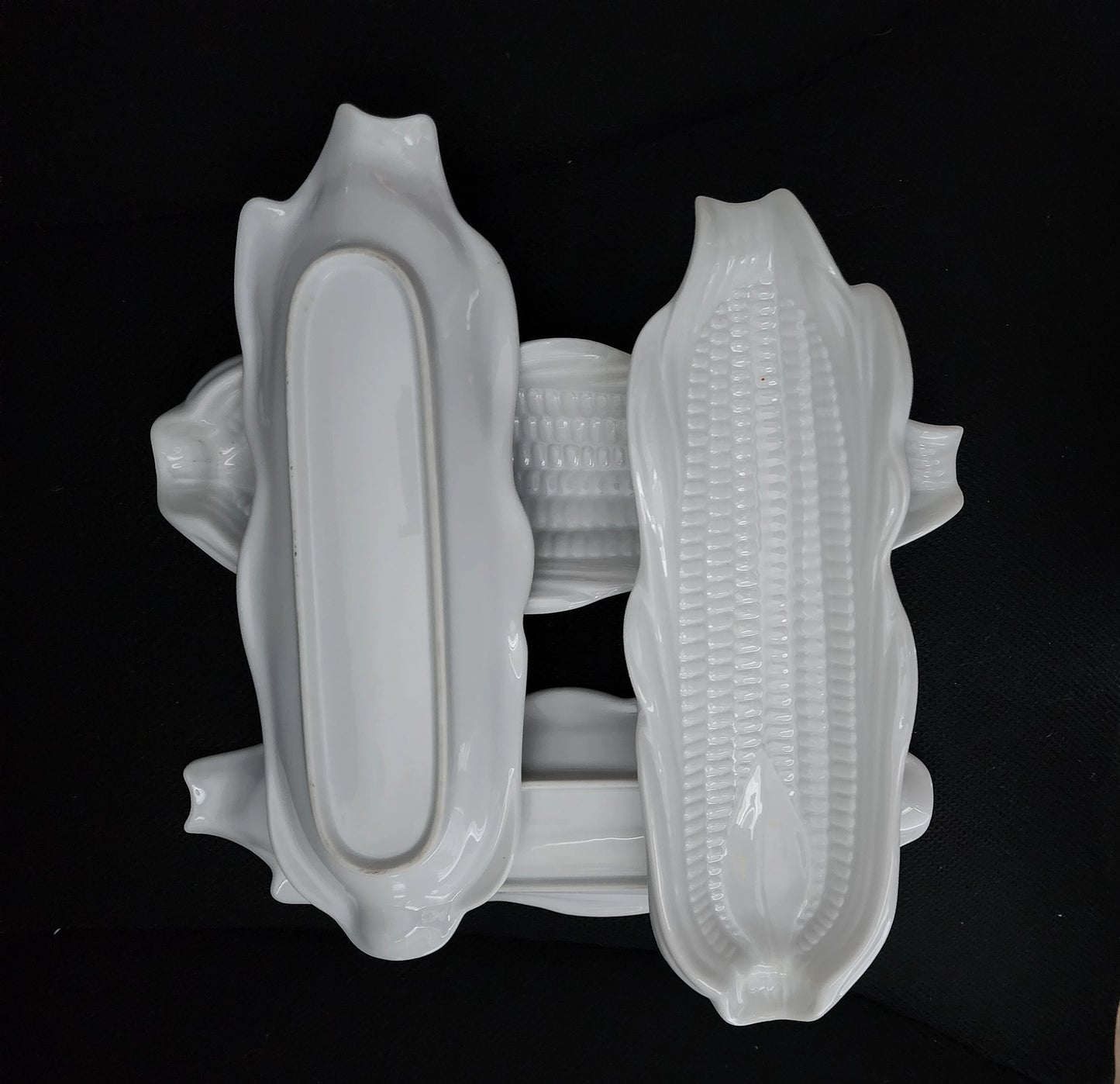 Vintage White Ceramic Corn on the Cob Plates/Dishes/Holders, Set of 4 - Timeless Treasures Emporium1