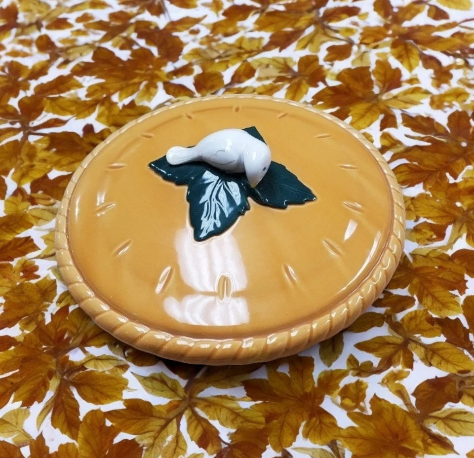 Vintage Thanksgiving Covered Ceramic Apple Pie Plate Keeper W/Bird (Dove) Handle Lid Large HTF ~ RARE ~ 11" - Timeless Treasures Emporium1