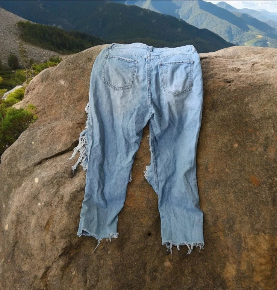 SONG Jeans 7/28 Waist Womens Ankle Straight Fit Distressed Ripped Raw Hem Vintage Rigid Denim