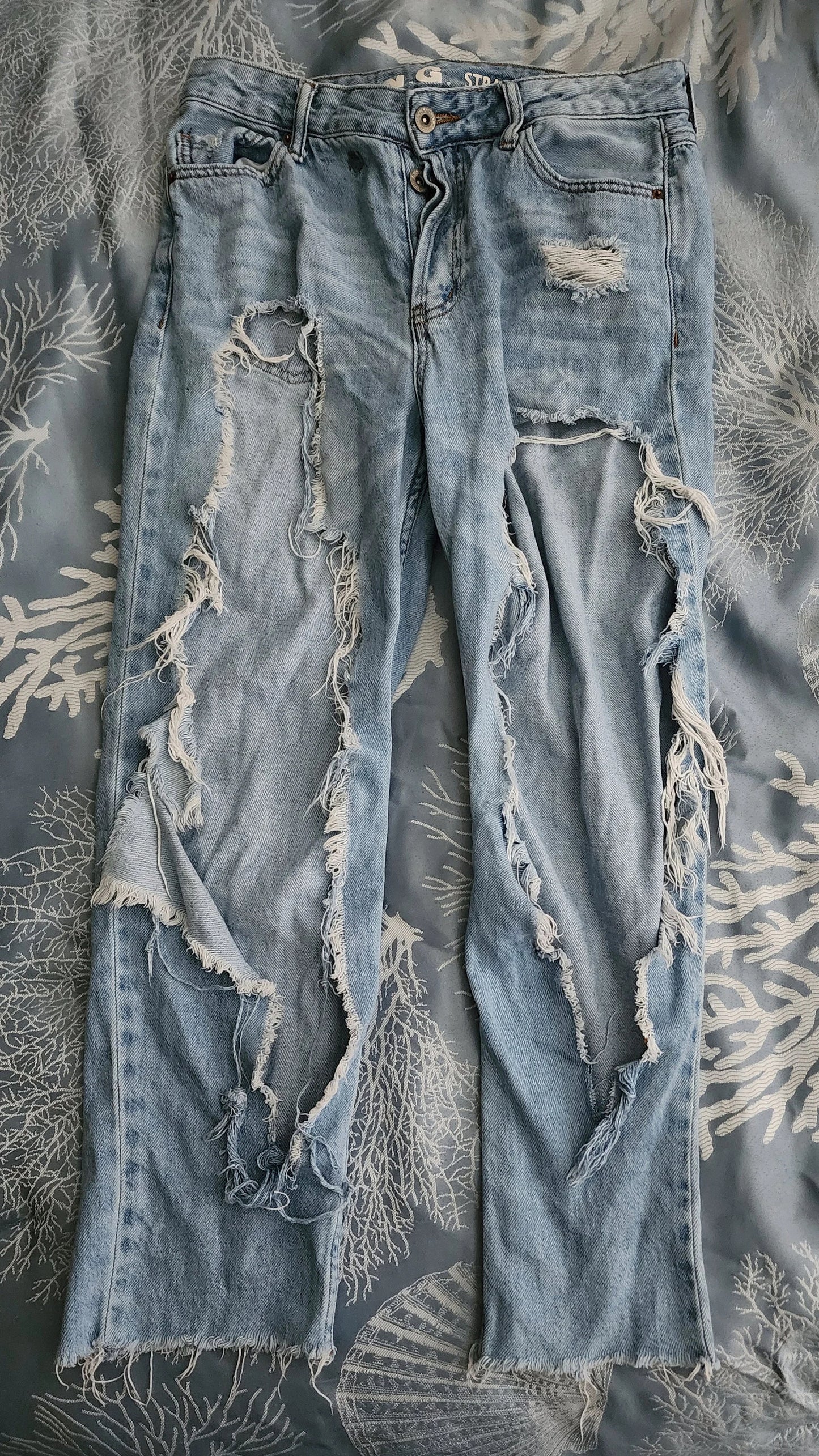 SONG Jeans 7/28 Waist Womens Ankle Straight Fit Distressed Ripped Raw Hem Vintage Rigid Denim