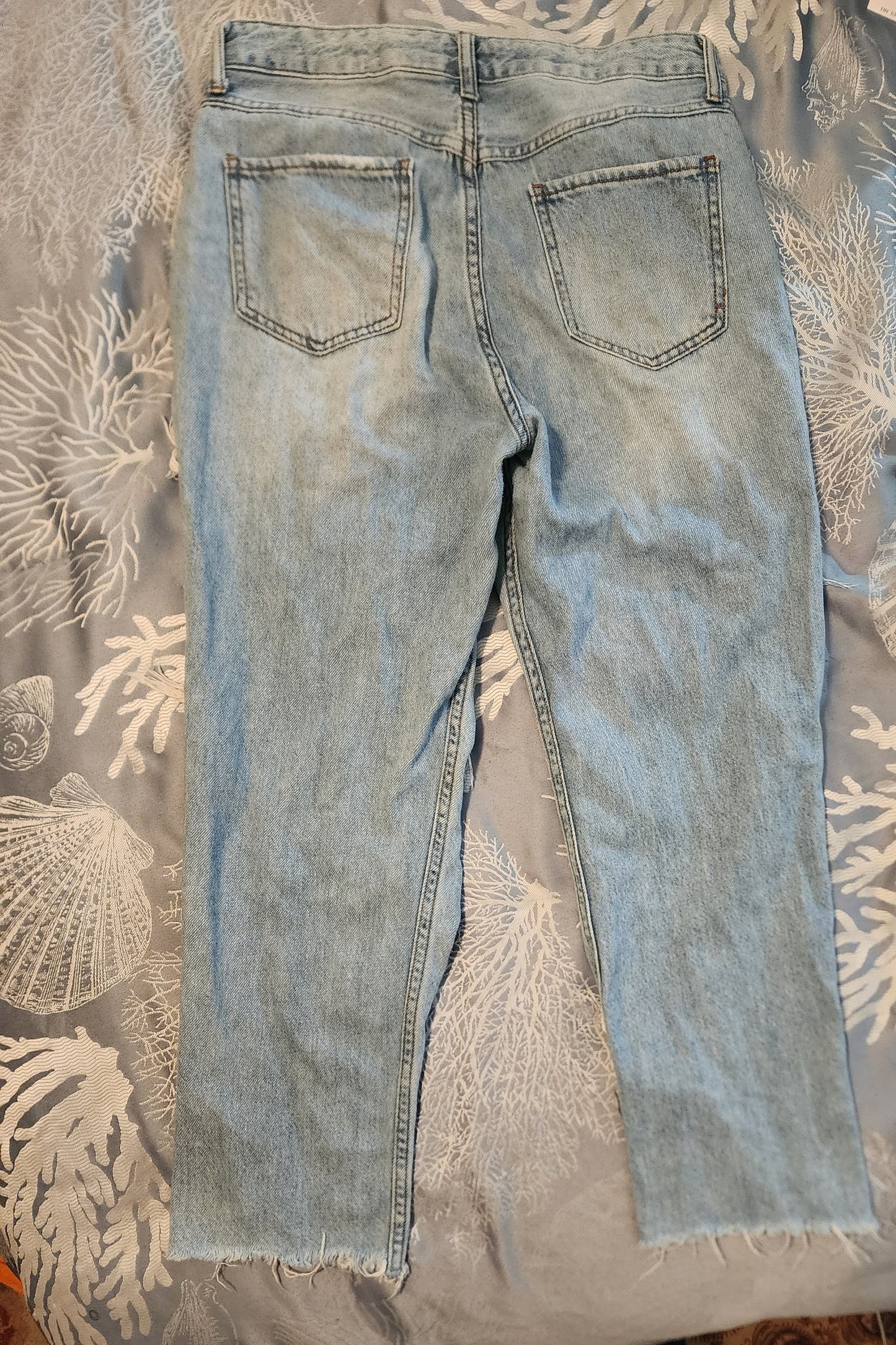 SONG Jeans 7/28 Waist Womens Ankle Straight Fit Distressed Ripped Raw Hem Vintage Rigid Denim