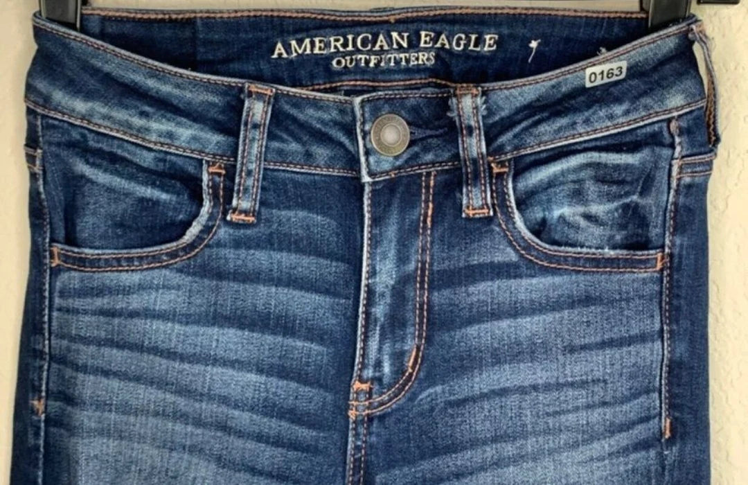 Title: Vintage American Eagle Outfitters Super Super Stretch Jeggins Wonens Designer Ripped Distressed Jeans ~ Size S (US-4)