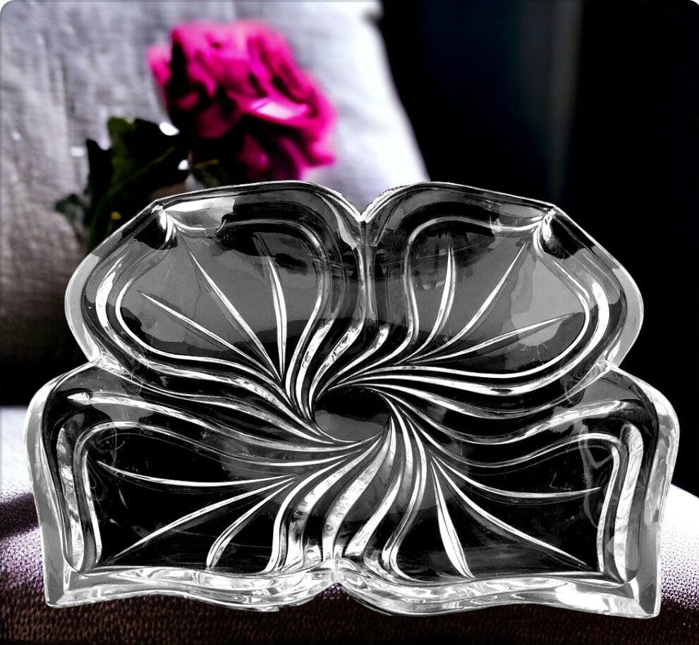 Heavy Block Mikasa Silhouette Serving Bowl Platter Square Curved Crystal Glass Bowl Candy/Nuts Dish Centerpiece Flower Floral ~ 11.5" - Timeless Treasures Emporium1