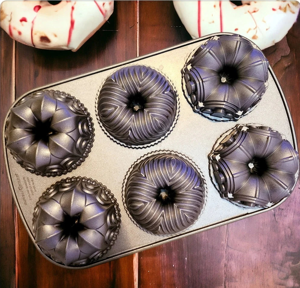 Nordic Ware Pro Cast Heavy Cast Aluminum Multi Mini Bundt Pan 6 Cups ~ DISCONTINUE