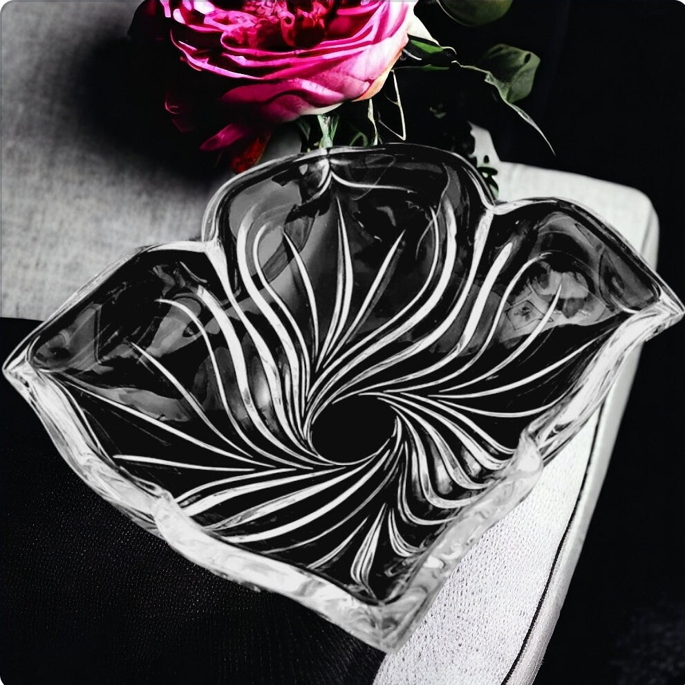 Heavy Block Mikasa Silhouette Serving Bowl Platter Square Curved Crystal Glass Bowl Candy/Nuts Dish Centerpiece Flower Floral ~ 11.5" - Timeless Treasures Emporium1