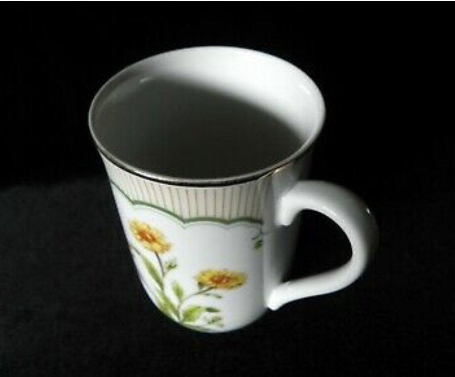 Corn Marigold Botanical 4" Cups (4) by Georges Briard Victorian Gardens - Timeless Treasures Emporium1