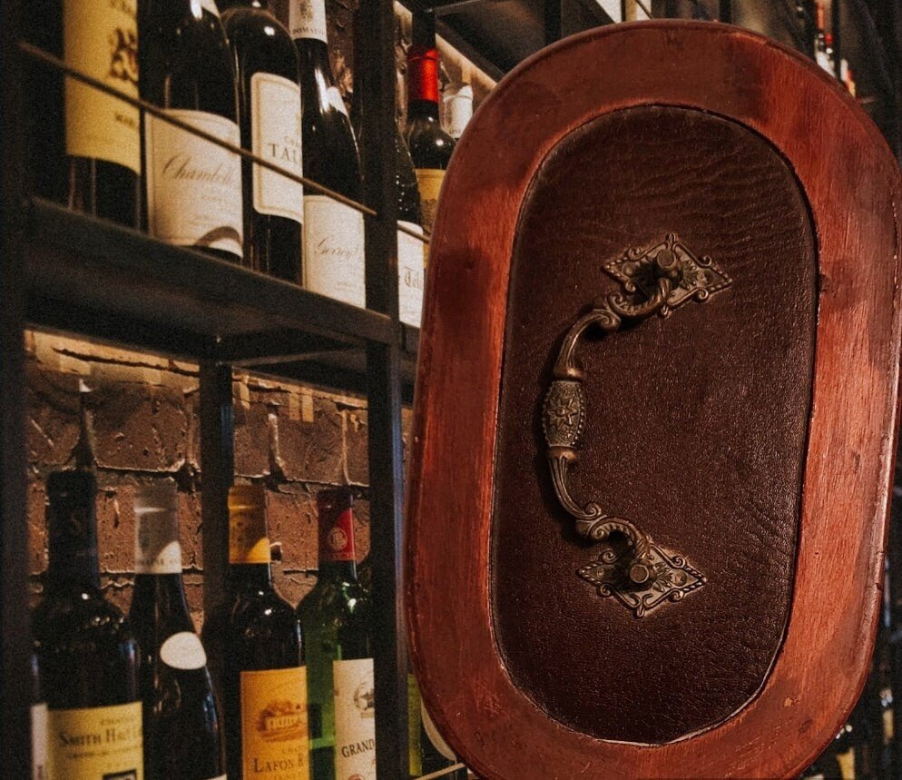 Decorative Distressed Old World Faux Leather & Oval Storage Double Carrier Wine Box  for Two Bottles - Timeless Treasures Emporium1