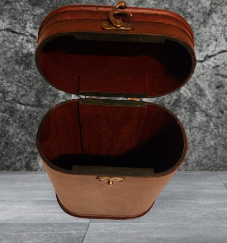 Decorative Distressed Old World Faux Leather & Oval Storage Double Carrier Wine Box  for Two Bottles - Timeless Treasures Emporium1