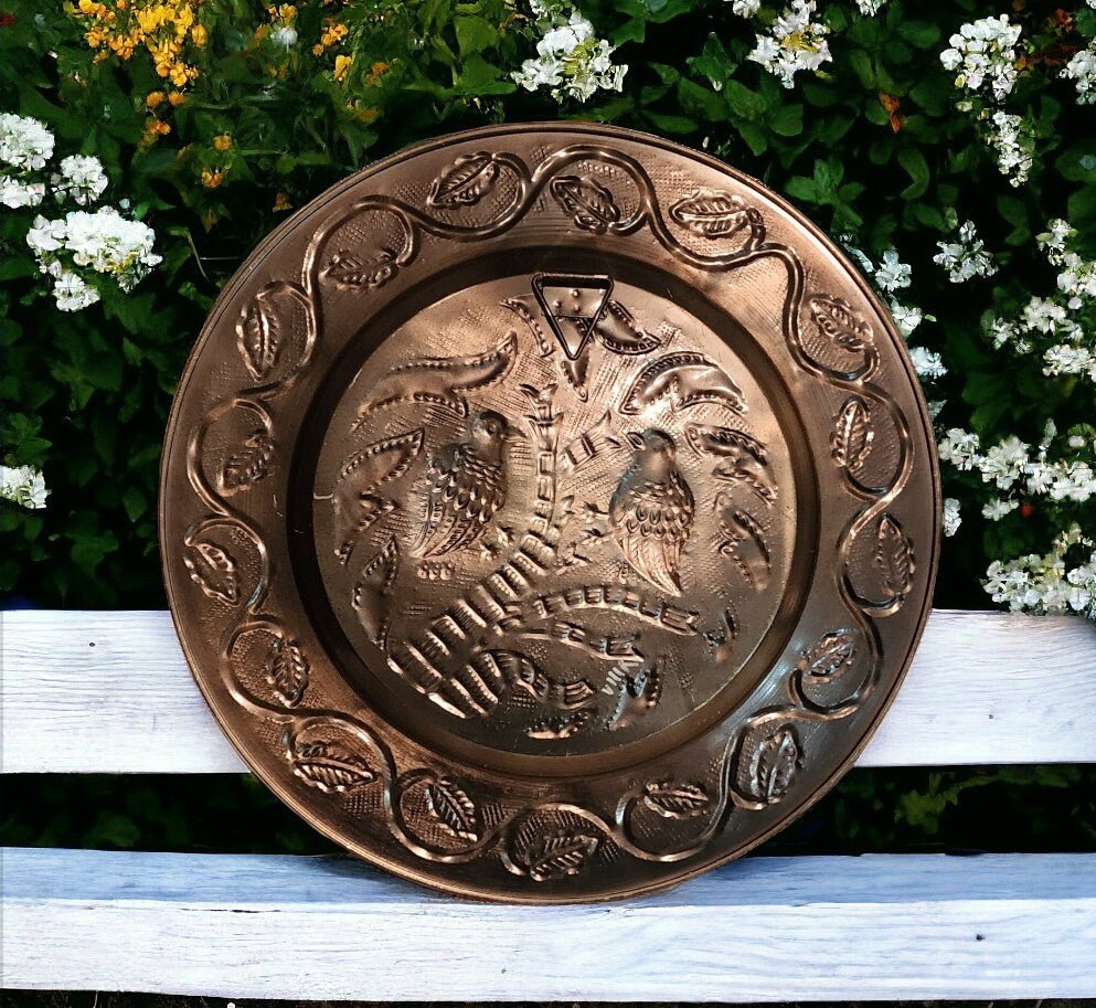 DECORATIVE Embossed Pewter Wall Hanging Vintage COLLECTOR Tin Game PLATTER ~ 18" Diameter - Timeless Treasures Emporium1