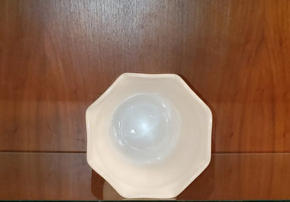 Jeanette Glass Vintage Milk Glass Flower Vase Iris and Herringbone 9 inch - Timeless Treasures  Emporium1