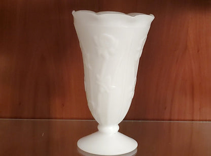 Jeanette Glass Vintage Milk Glass Flower Vase Iris and Herringbone 9 inch - Timeless Treasures  Emporium1